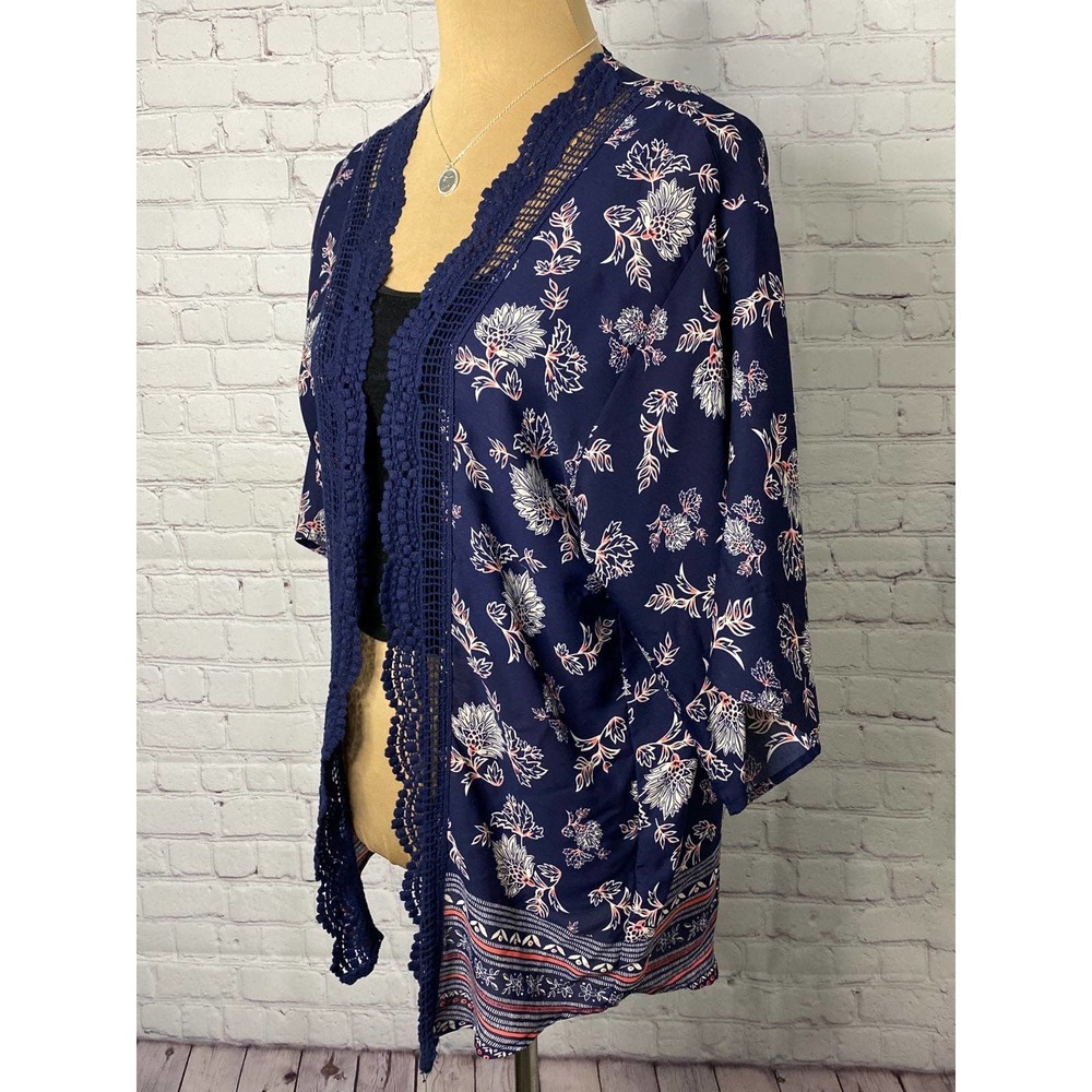 Kimono - Picture 2 of 5